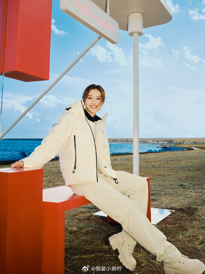 In recent weeks a quiet chorus has risen on China’s leading social‑media platform, Weibo, rallying behind actress Li Landi (李兰迪) and proclaiming that her beauty has long been undervalued by the domestic entertainment industry. The hashtag #李兰迪一直被内娱低估的美貌#—translated loosely as “Li Landi’s beauty is consistently overlooked in Chinese entertainment”—has trended repeatedly, drawing thousands of comments that range from earnest admiration to pointed critique of the industry’s narrow aesthetic standards.
