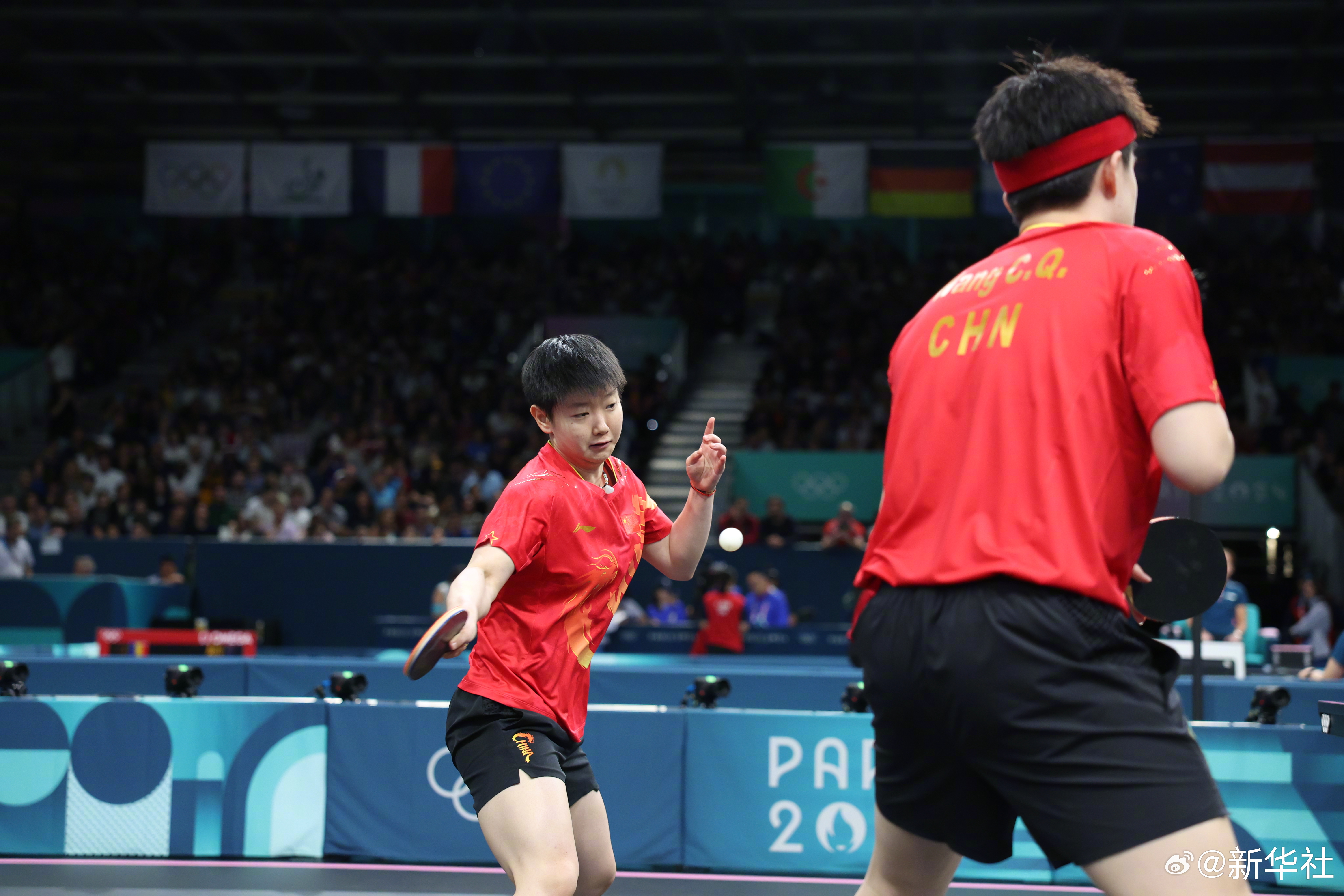 Chinese Table Tennis Duo Wang Chuqin and Sun Yingsha Cruise to Victory in Paris Olympics