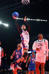 In a groundbreaking performance that has taken the sports world by storm, Chinese actor Wang Heshi, known as Dylan Wang in the international entertainment industry, delivered a jaw-dropping NBA debut at the 2024 All-Star Weekend, breaking the historical record for Chinese celebrities.