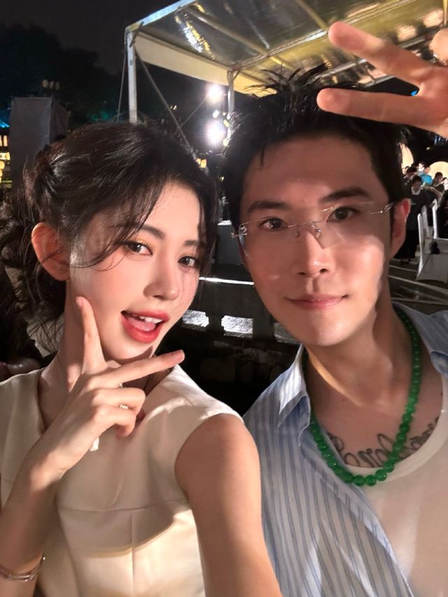 Ju Jingyi Stuns at Red-Carpet Event, Sparking Debate and Adoration from Fans