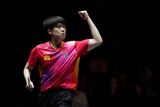The World Table Tennis (WTT) league has been at the center of controversy following the announcement of its 2025 series optimization and reform measures. The debate surrounding WTT has reignited, with many questioning the organization's rules and commercialization of the sport. This controversy initially erupted last year when top players, including Olympic champions Fan Zhendong and Chen Meng, announced their withdrawal from the world rankings due to WTT's requirement that top-ranked players participate in its events or face penalties.